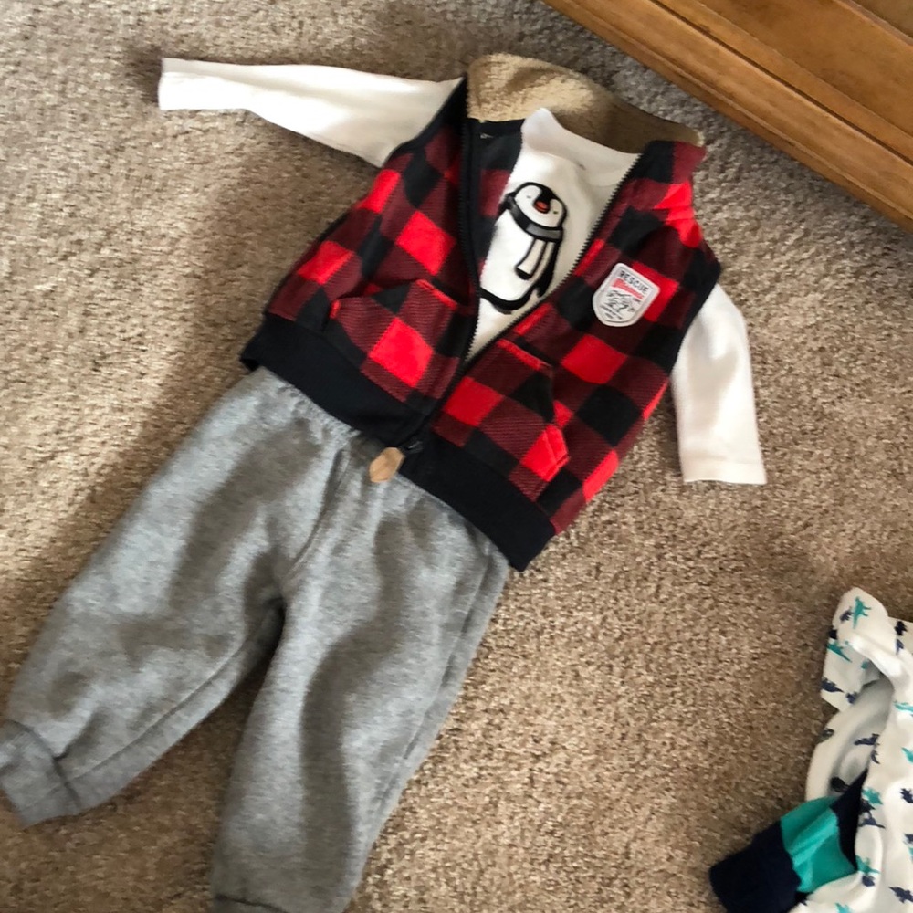 Penguin onesie & Vest